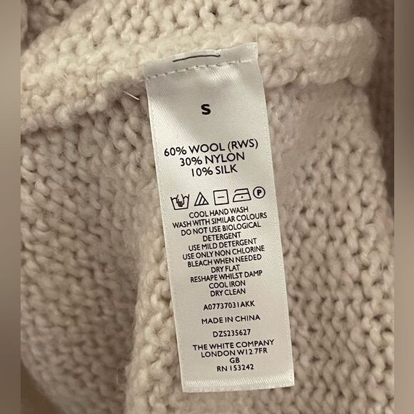 White Label Sweater - Picture 3 of 3